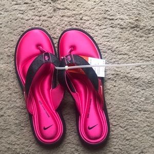 Nike Flip Flops. BRAND NEW
